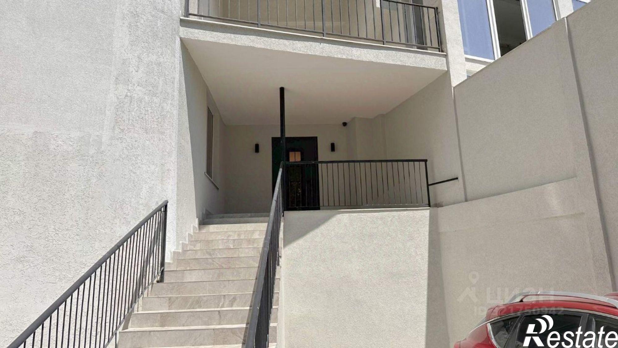 Купить квартиру за 24 440 000 рублей на Крутой переулок, 7