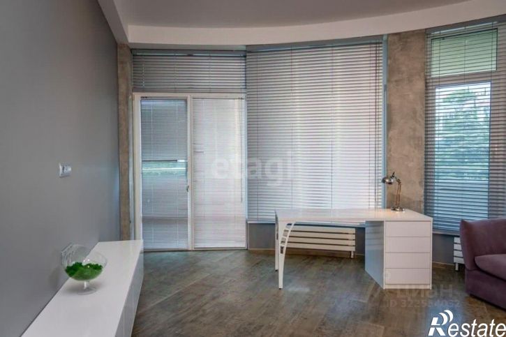 4-комн квартира ул Ялтинская, 16,  д. 16