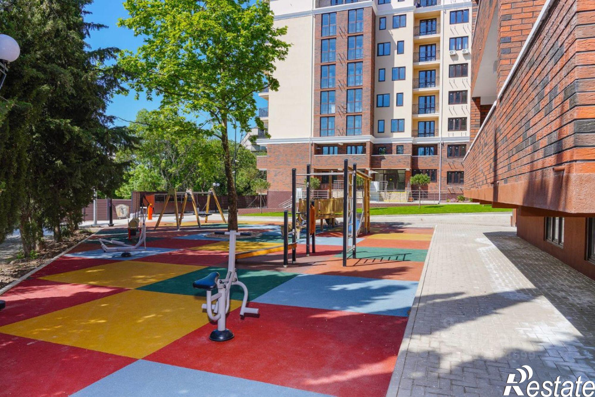 Купить квартиру за 9 821 000 рублей на улица Авроры, 77 к1