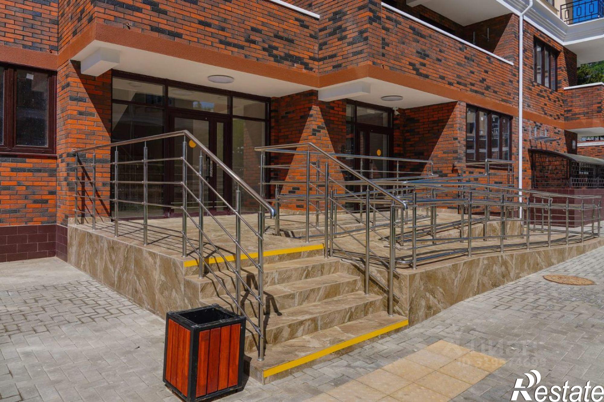 Купить квартиру за 9 821 000 рублей на улица Авроры, 77 к1