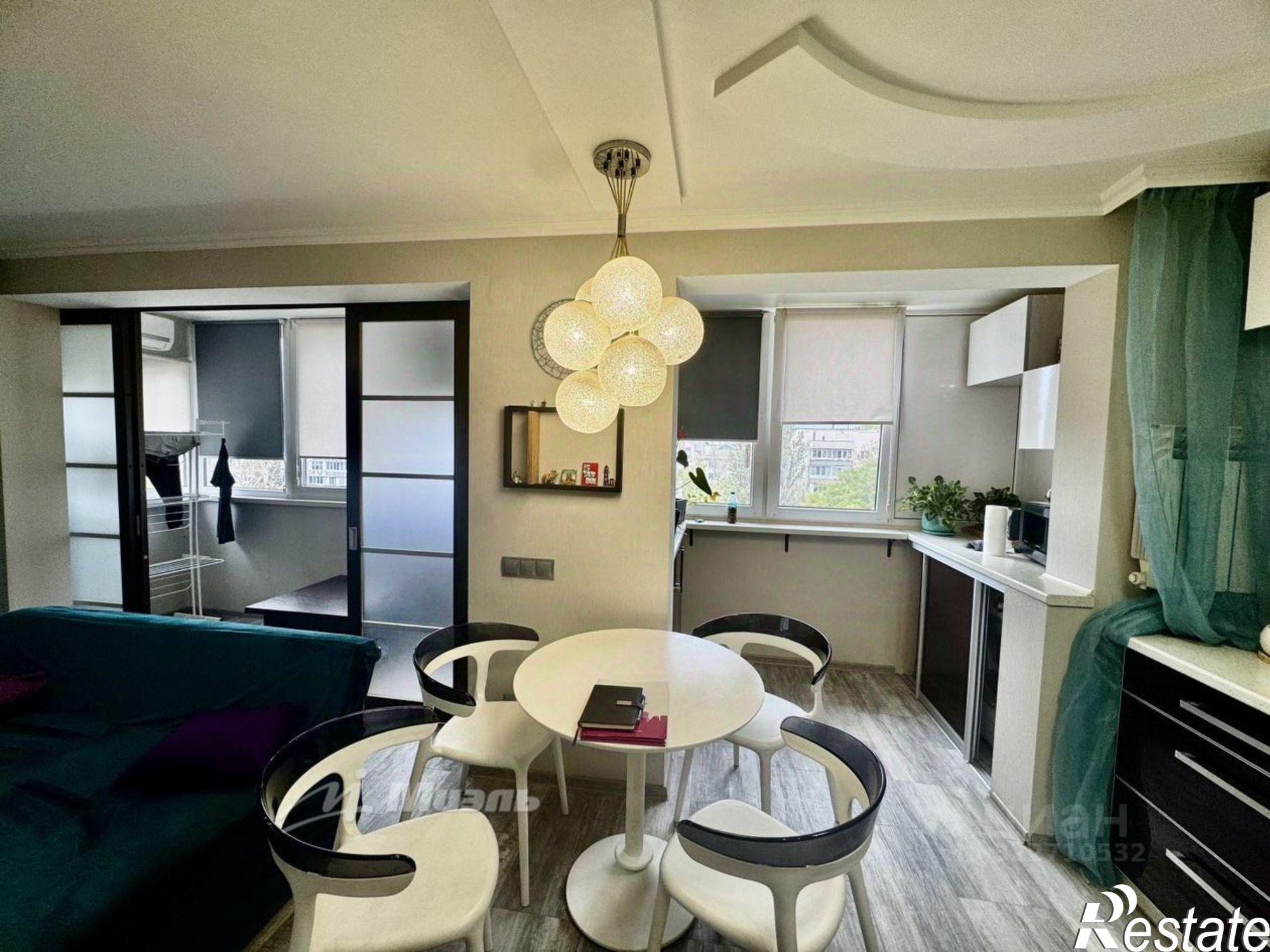 Купить квартиру за 14 000 000 рублей на улица Адмирала Юмашева, 12