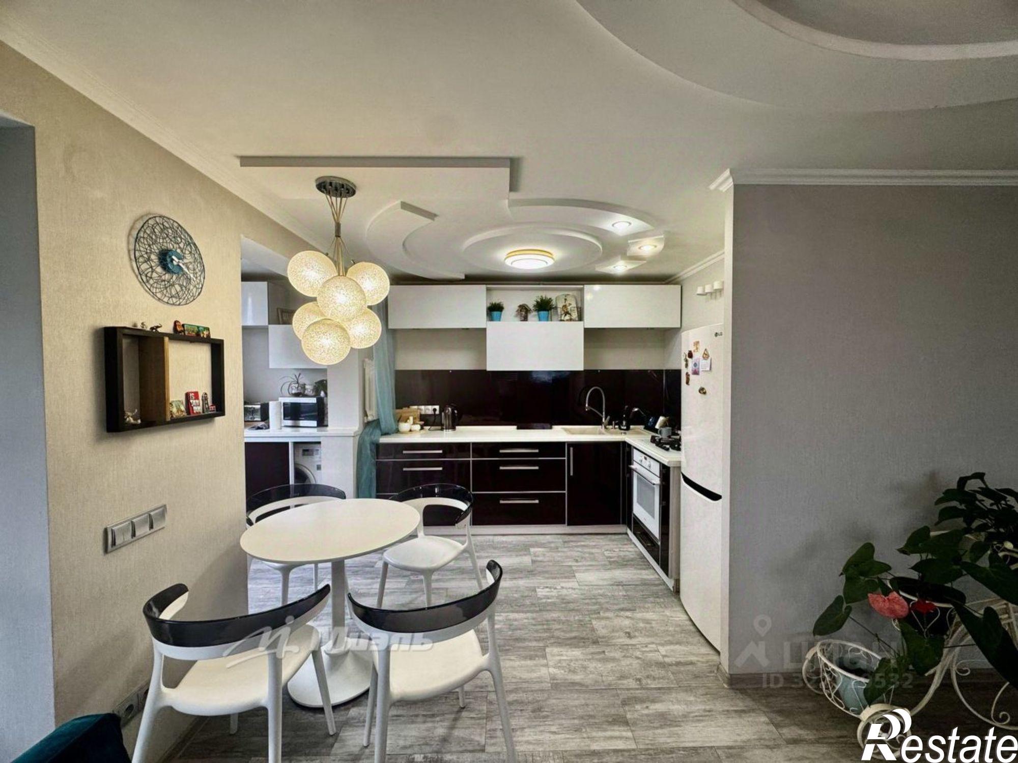 Купить квартиру за 14 000 000 рублей на улица Адмирала Юмашева, 12