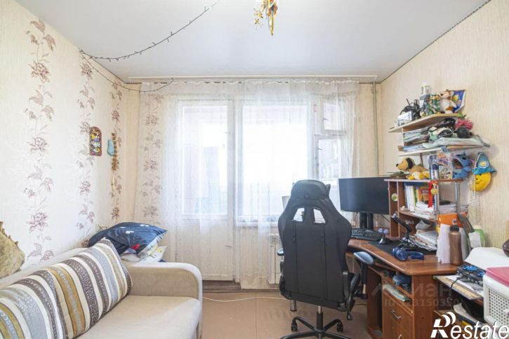 4-комн квартира проспект Октябрьской Революции, 32,  д. 32