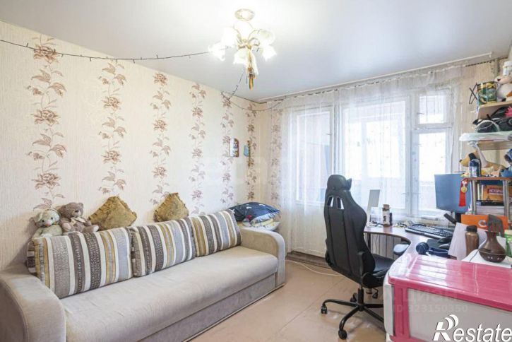 4-комн квартира проспект Октябрьской Революции, 32,  д. 32