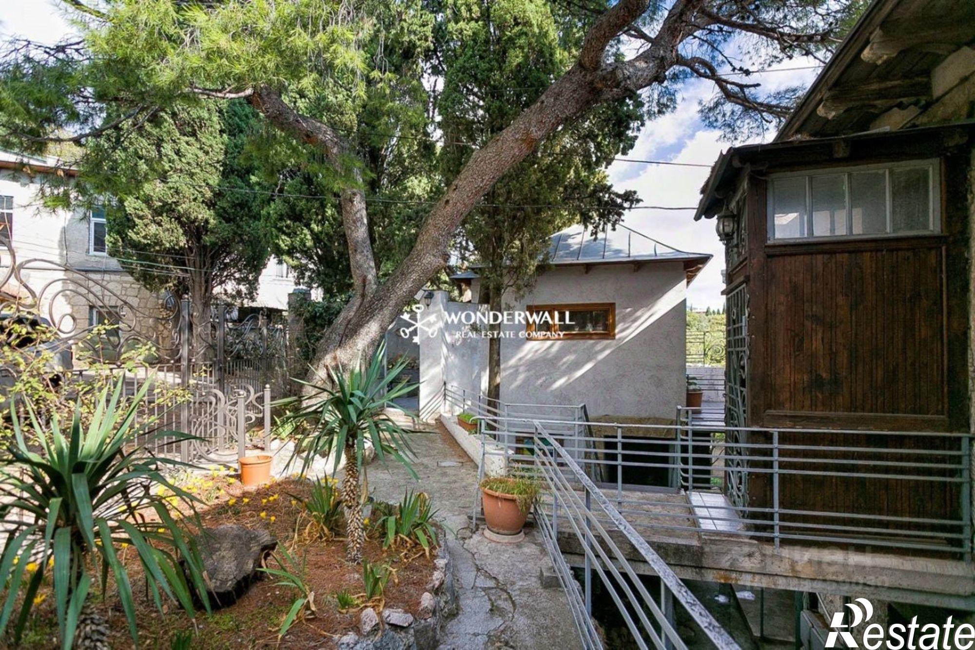 Купить квартиру за 14 000 000 рублей на улица Васильченко, 9