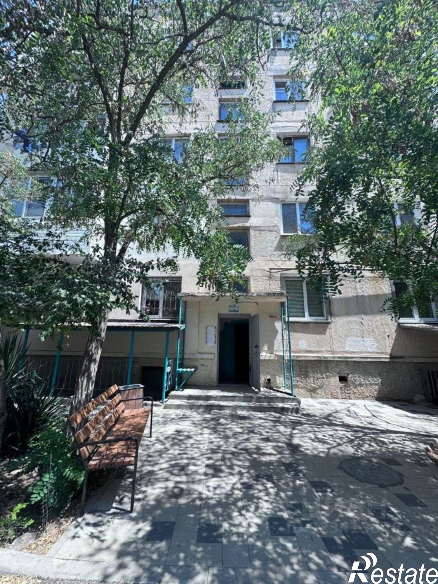 Купить квартиру за 6 500 000 рублей на Евпатория, Советский пр.,  5