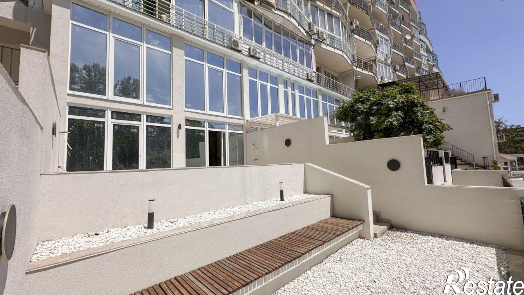 Купить квартиру за 24 440 000 рублей на Крутой переулок, 7