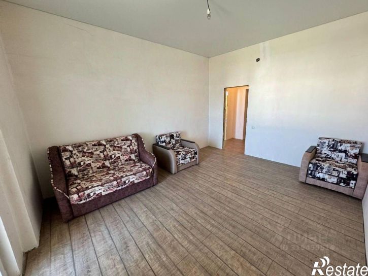 2-комн квартира улица Авиаторов, 14,  д. 14