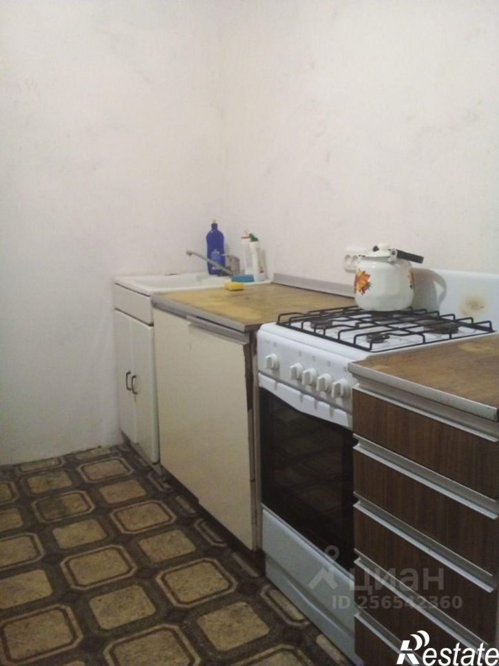 2-комн квартира Дорожная улица, 27,  д. 27