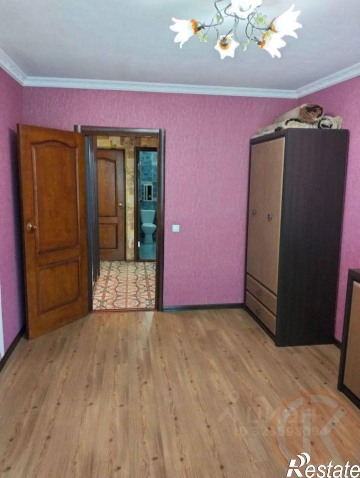 3-комн квартира ул Иванищева, 19,  д. 19