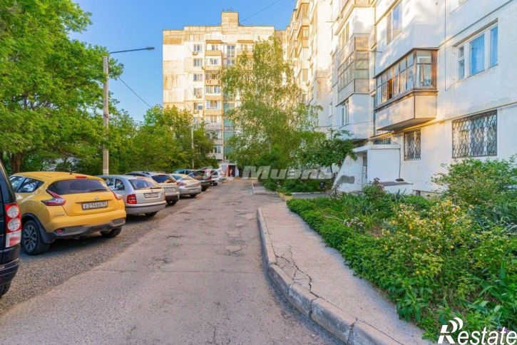 2-комн квартира Спортивная улица, 12,  д. 12