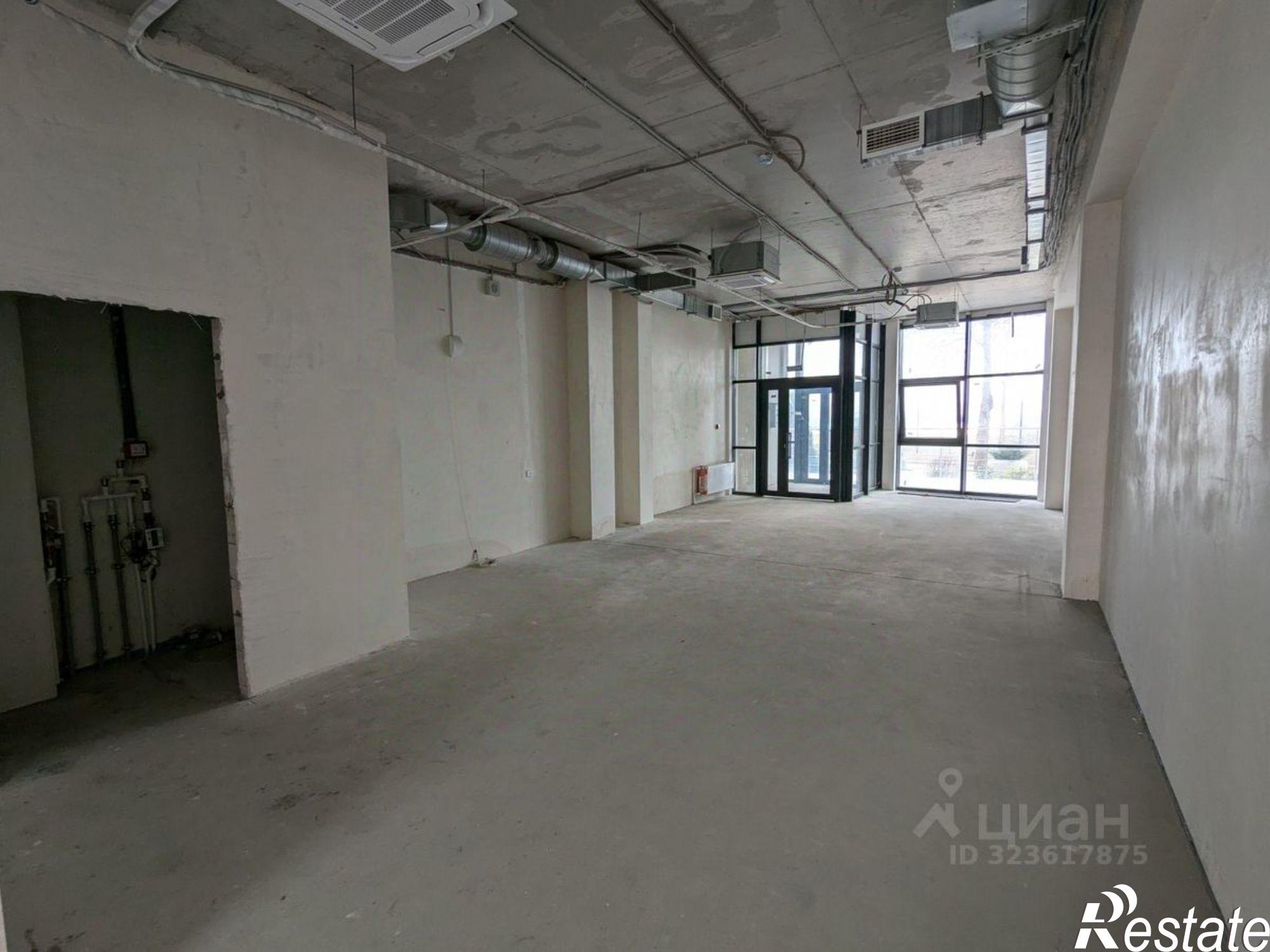 Купить торговое помещение за 23 535 200 рублей на Летчиков, 10