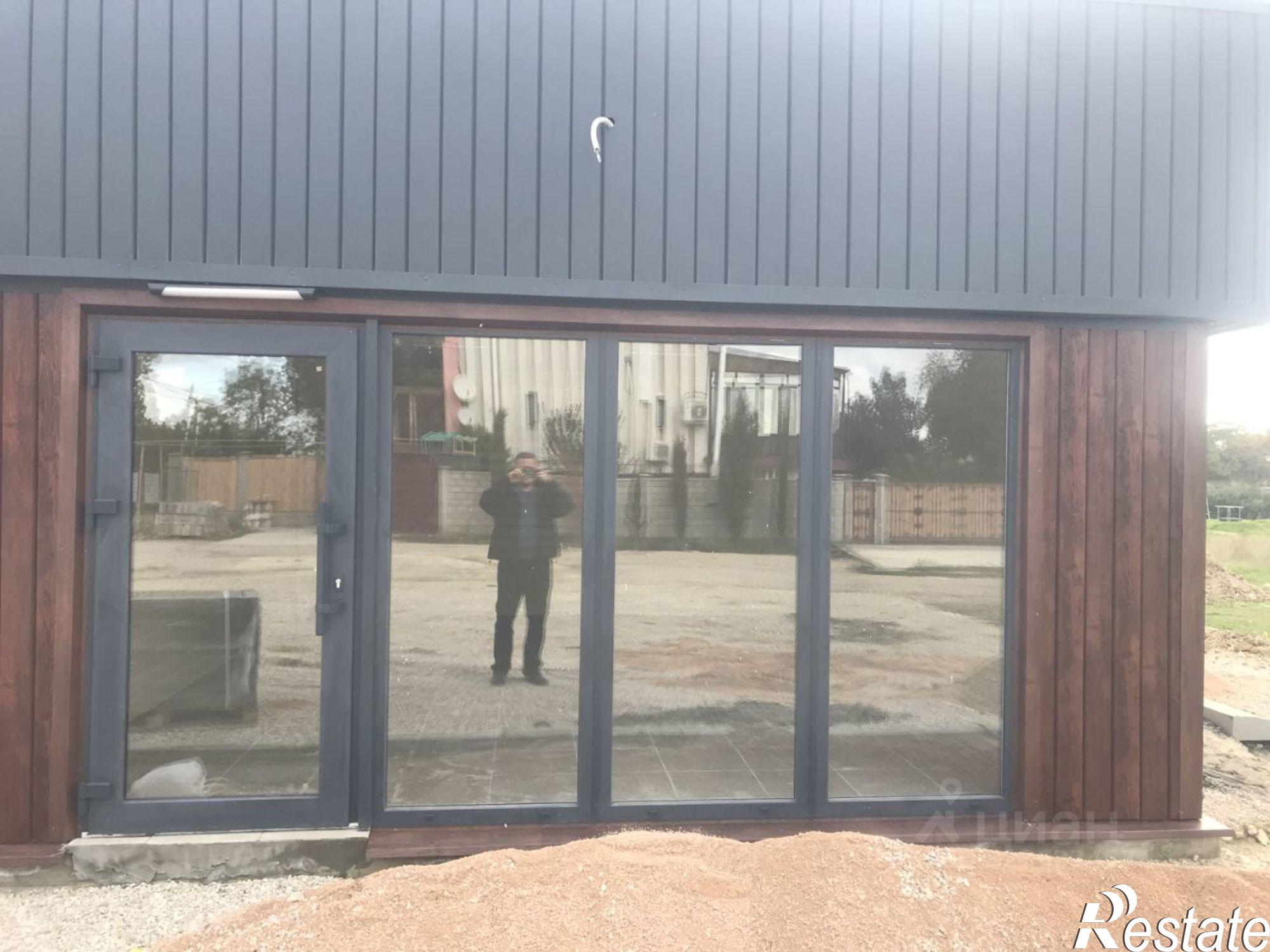 Сдать торговое помещение за 82 500 рублей на Компасный пер