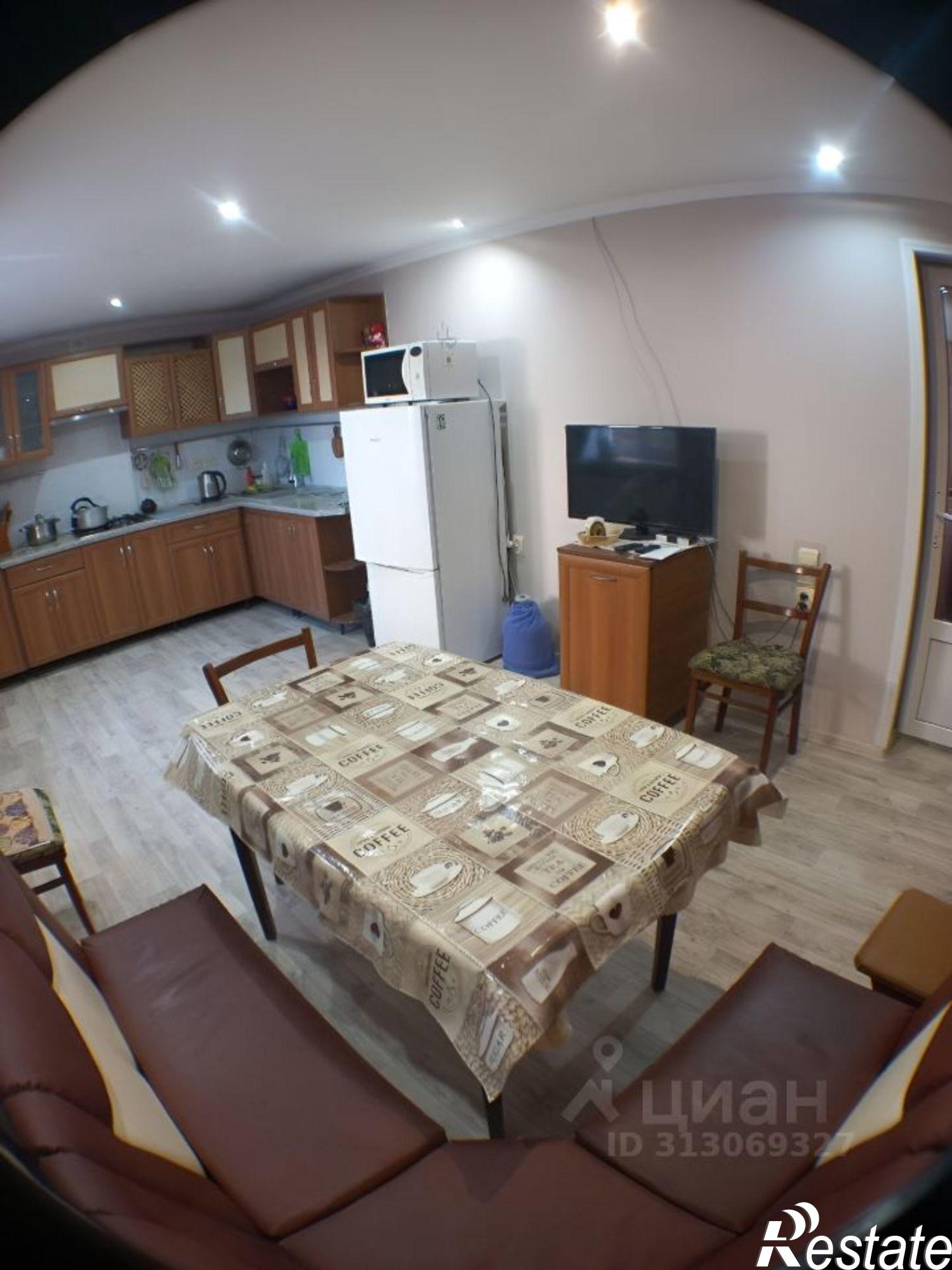 Сдать дачу, дом, коттедж за 20 000 рублей на Сакский район