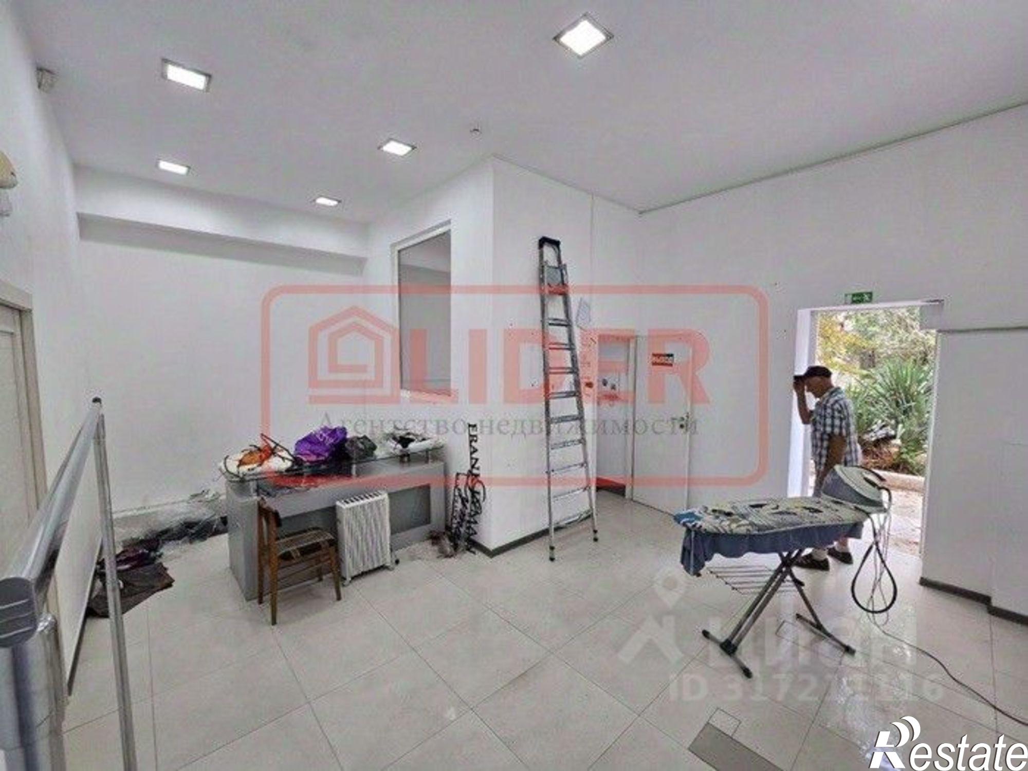 Сдать офис, помещение под офис за 34 918 рублей на Крым Респ, Севастополь, Большая Морская улица