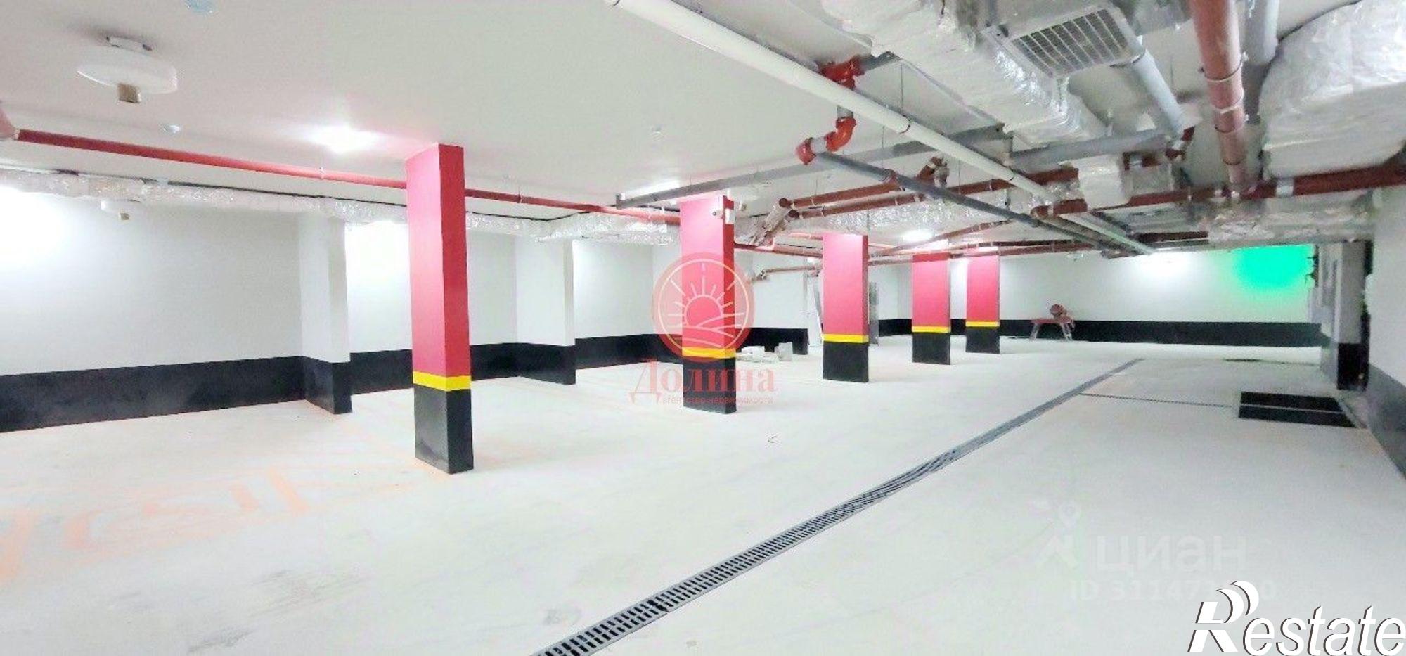 Купить гараж, место в паркинге за 4 500 000 рублей на Алушта, улица Ленина, 17