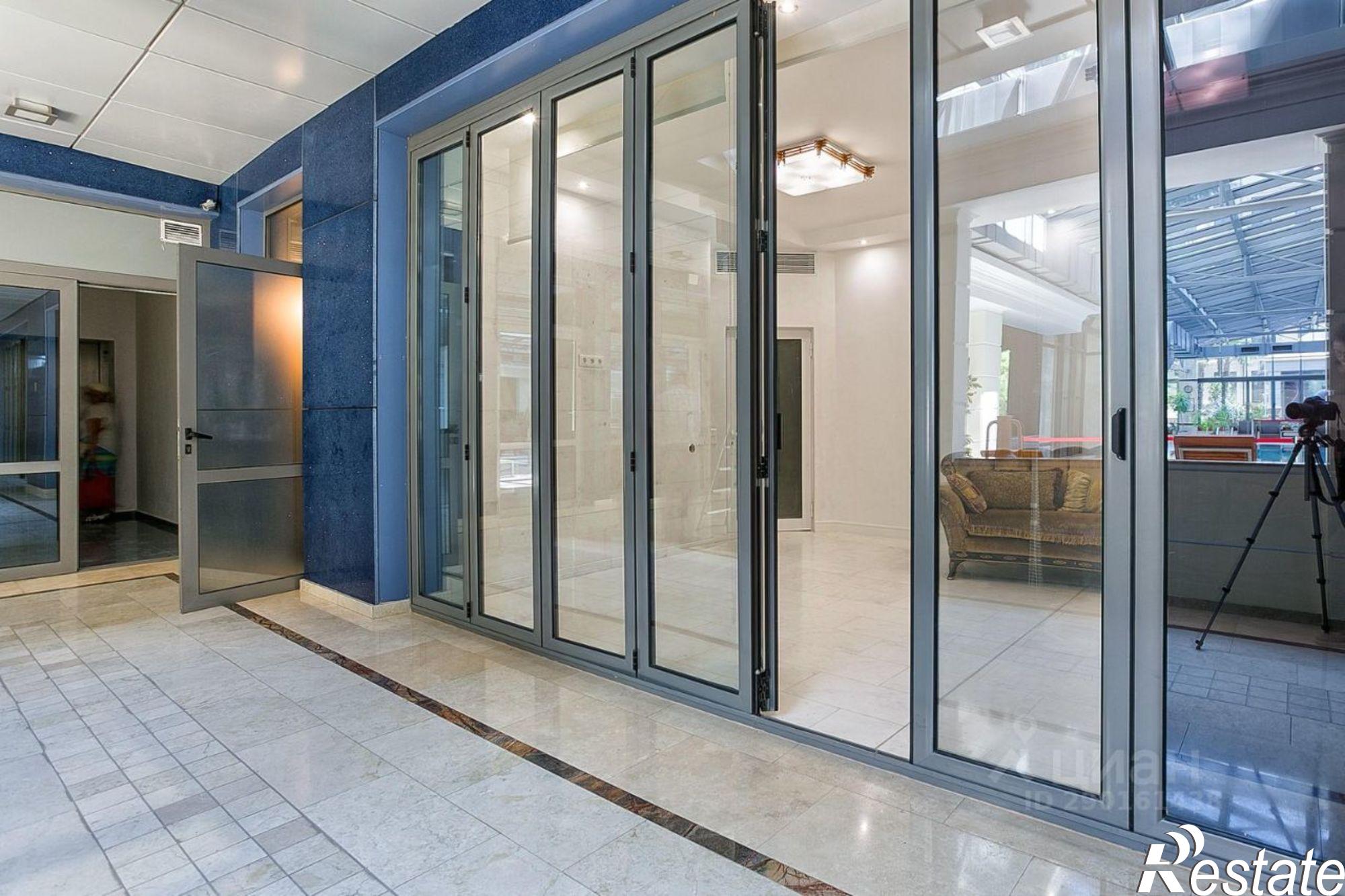 Купить квартиру за 8 500 000 рублей на Алушта, Парковая улица, 5