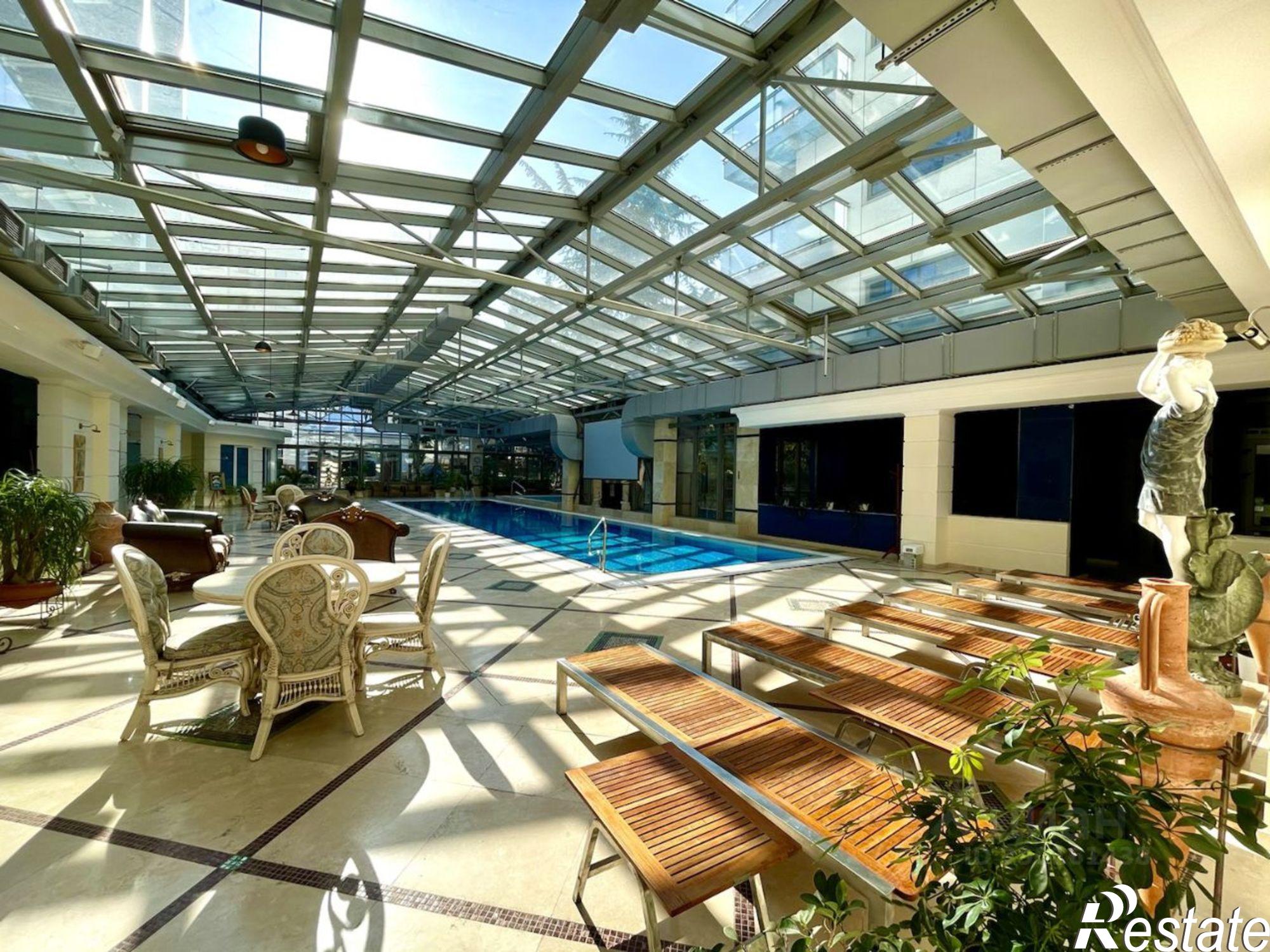 Купить квартиру за 8 500 000 рублей на Алушта, Парковая улица, 5