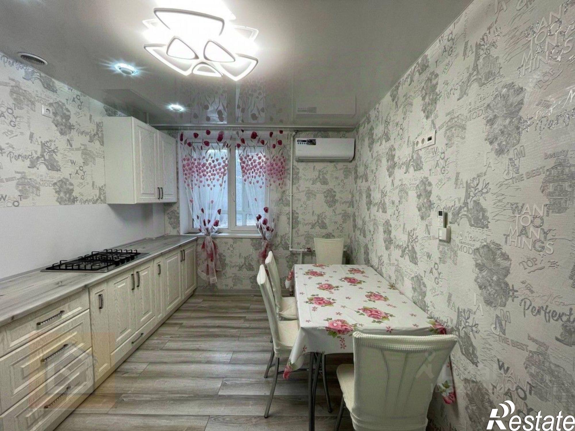 Купить квартиру за 16 050 000 рублей на Евпатория г., Колхозная ул., 2