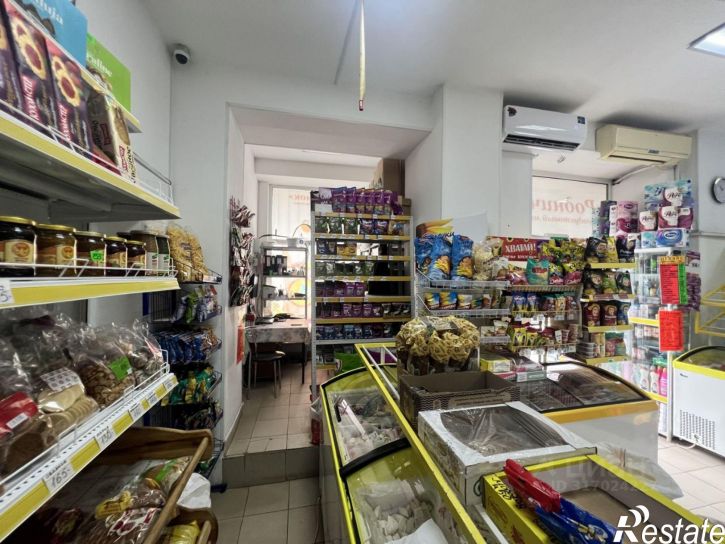 Торговое помещение Риекская улица, 15,  д. 15