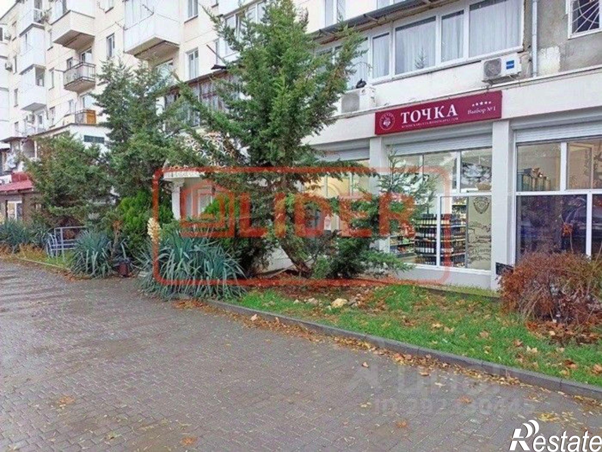 Сдать торговое помещение за 100 000 рублей на проспект Гагарина, 2/2