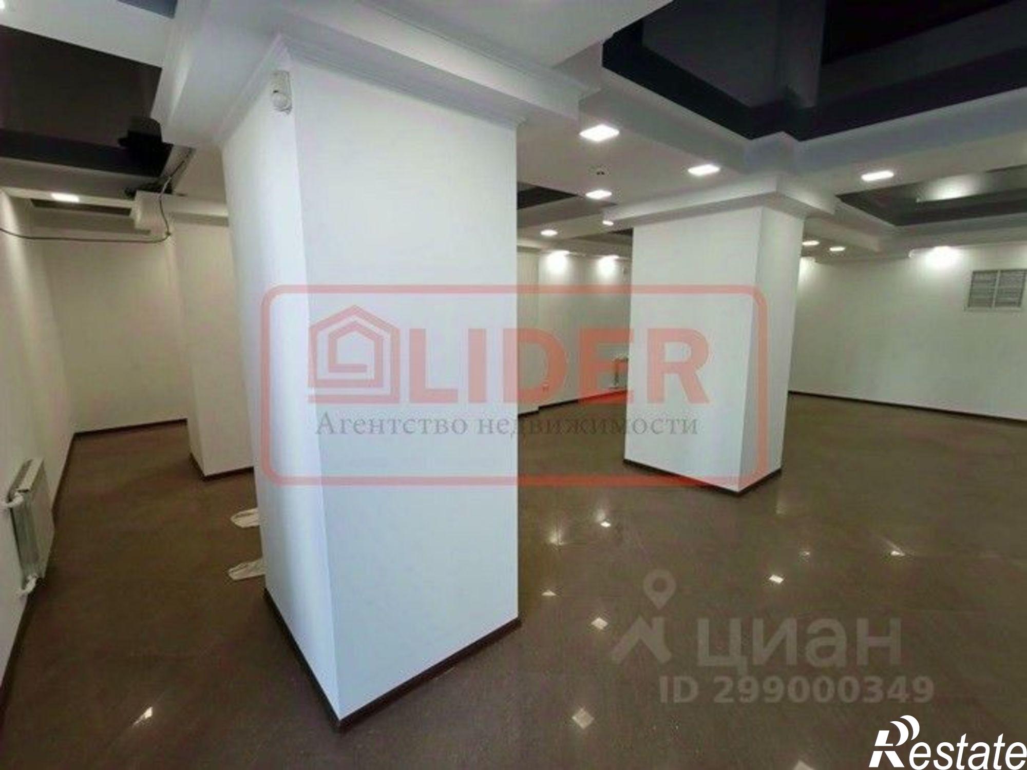 Сдать торговое помещение за 139 004 рублей на улица Адмирала Октябрьского