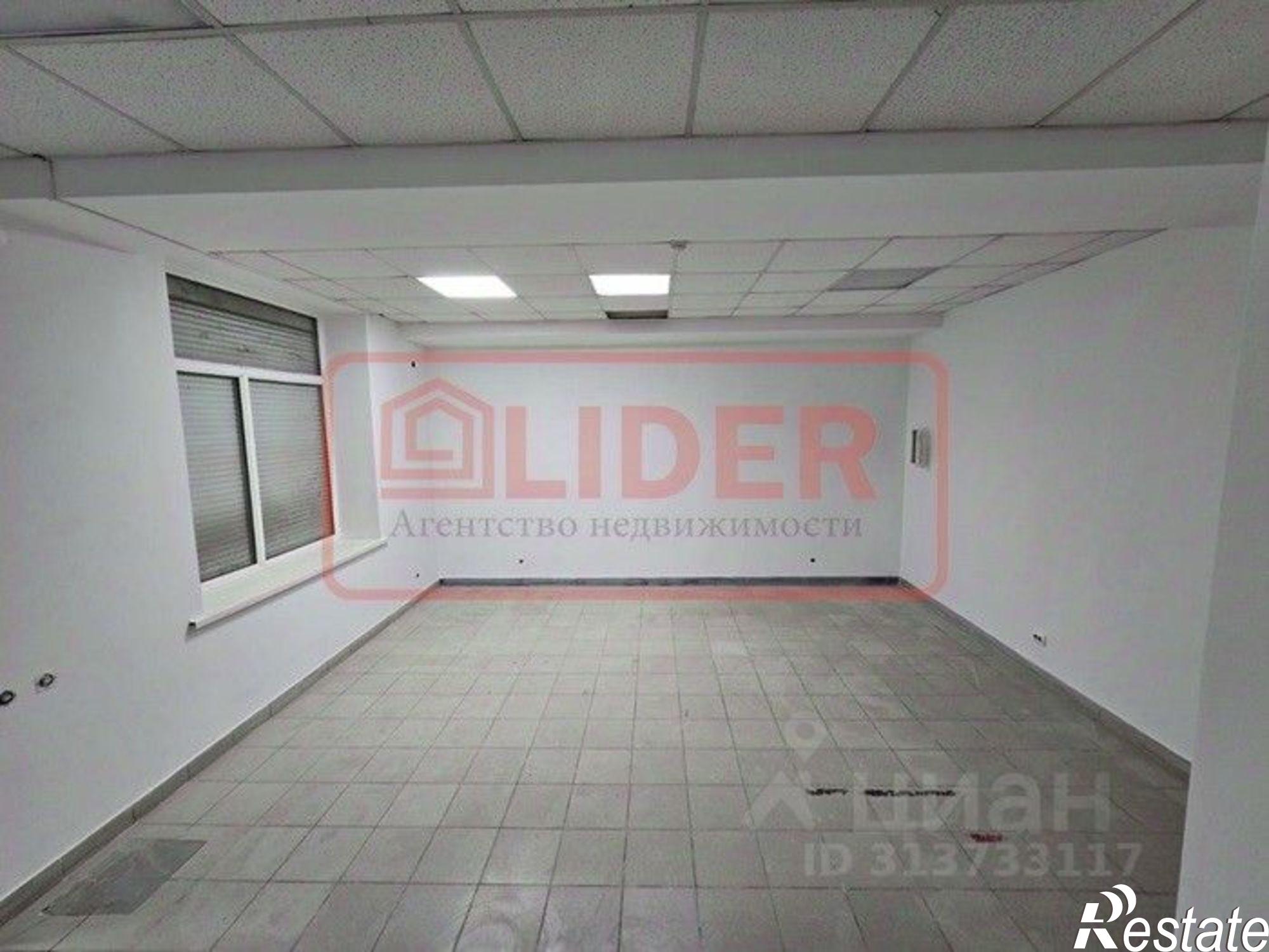 Сдать торговое помещение за 45 000 рублей на Крым Респ, Севастополь, Тарутинская улица, 16А