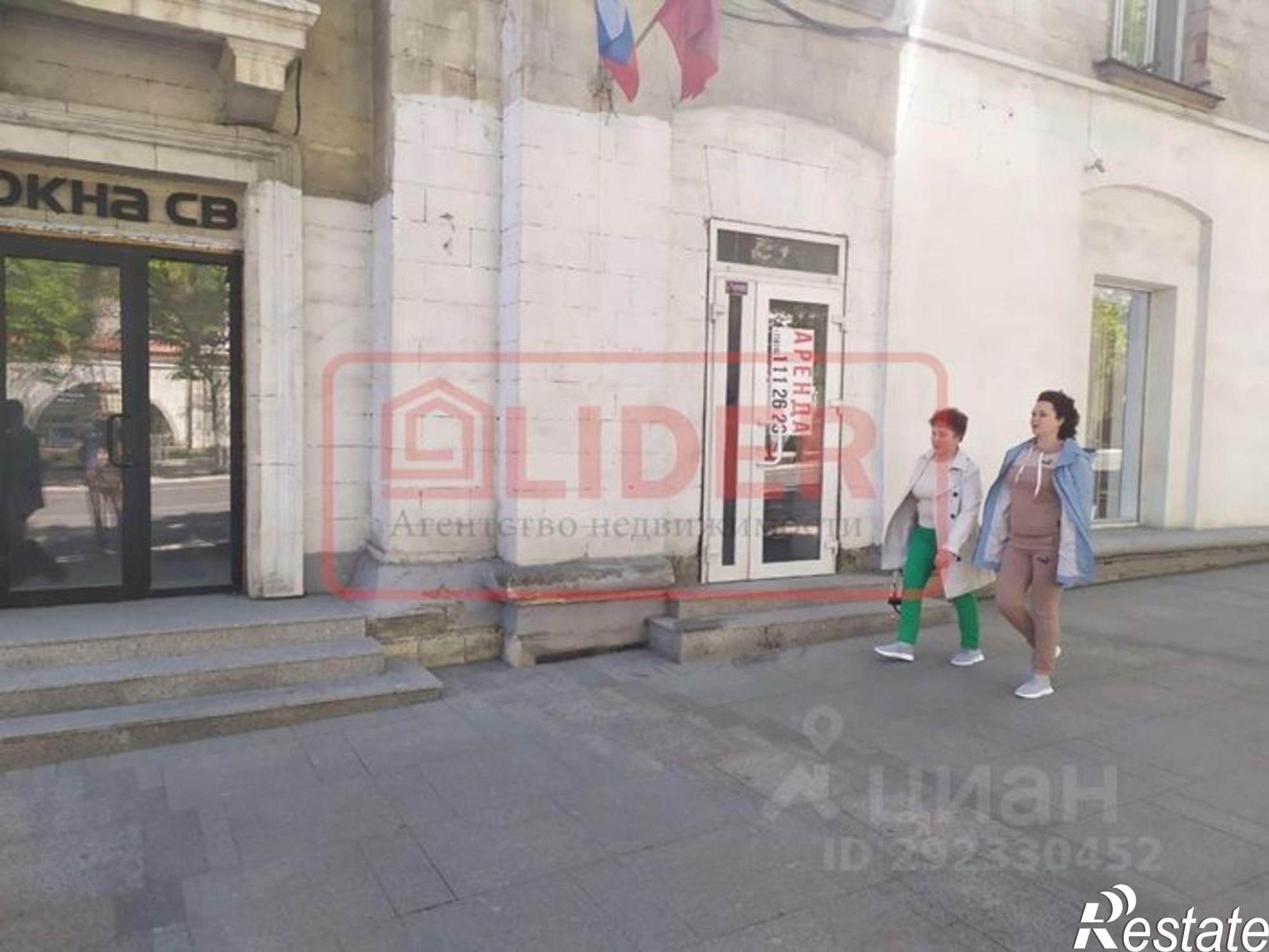 Сдать торговое помещение за 100 000 рублей на Крым Респ, Севастополь, Большая Морская улица