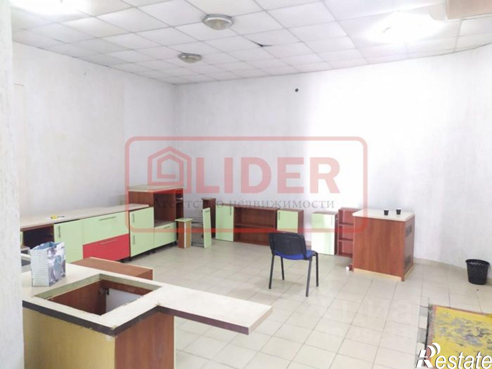 Сдать торговое помещение за 100 000 рублей на Крым Респ, Севастополь, Большая Морская улица