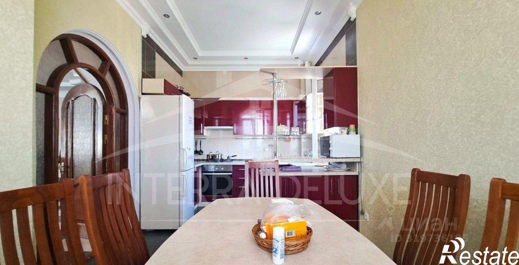 Сдать дачу, дом, коттедж за 120 000 рублей на улица Ковпака, 42