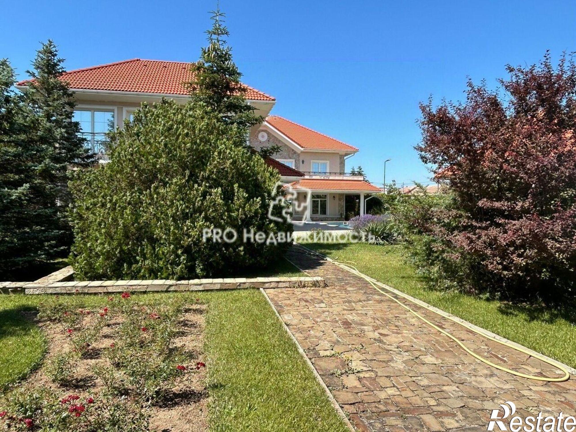 Сдать дачу, дом, коттедж за 600 000 рублей на улица Людмилы Бобковой