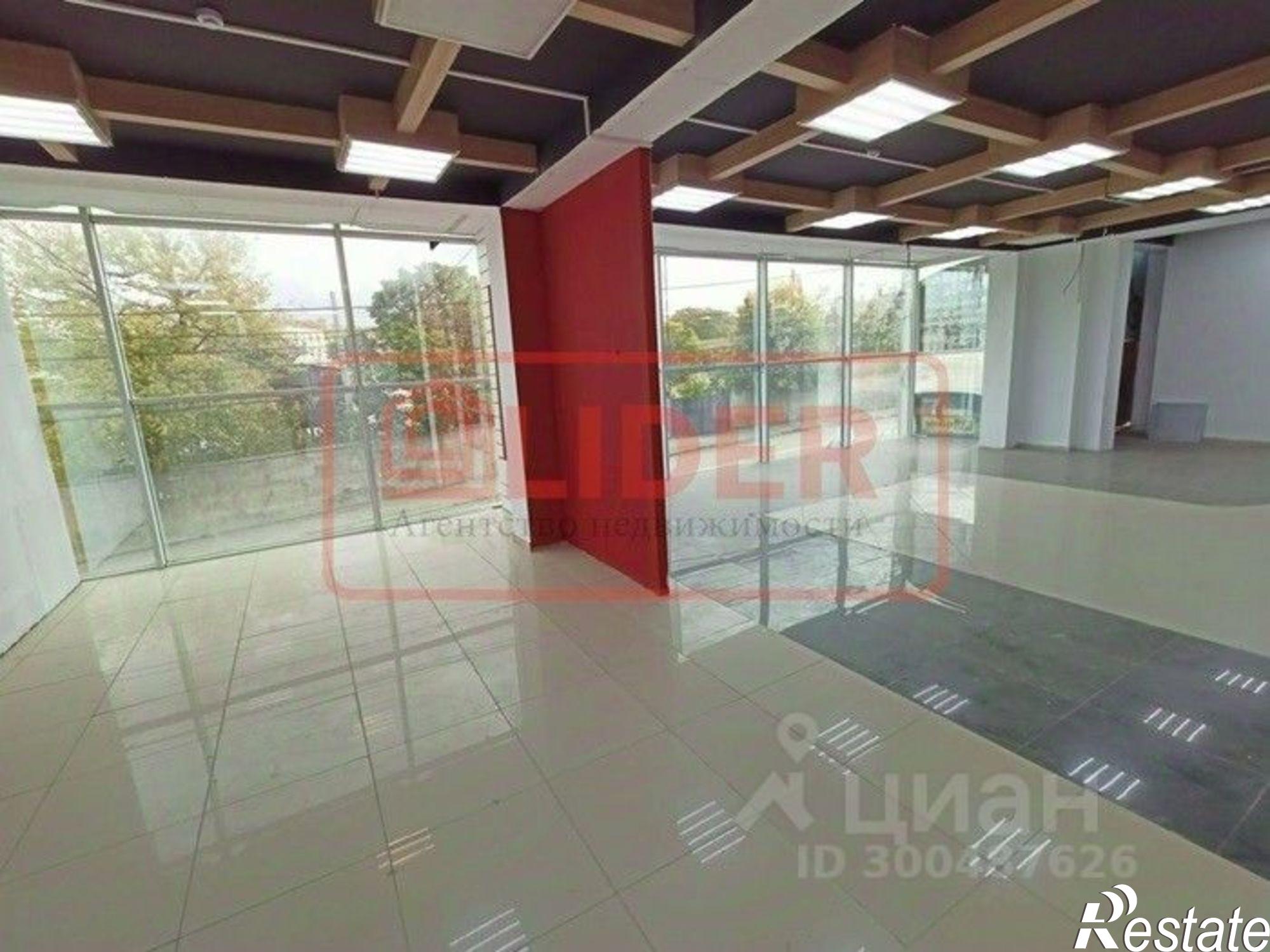 Сдать торговое помещение за 200 000 рублей на улица Льва Толстого, 64