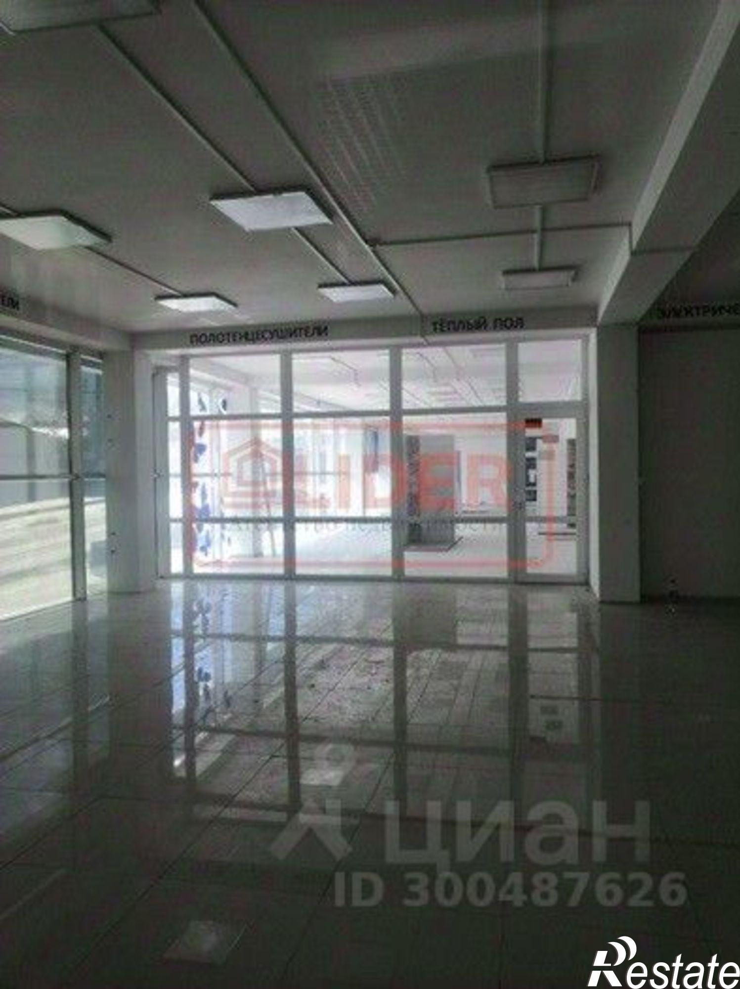 Сдать торговое помещение за 200 000 рублей на улица Льва Толстого, 64