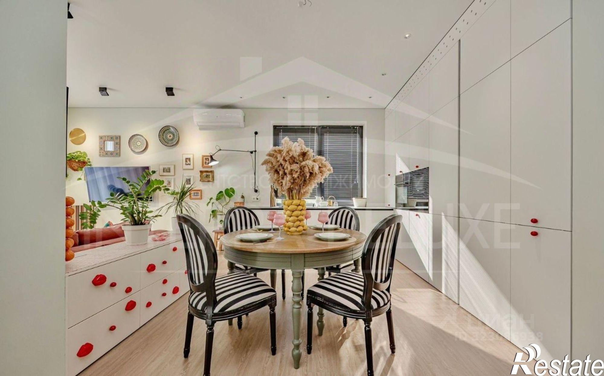 Сдать дачу, дом, коттедж за 250 000 рублей на Севастополь