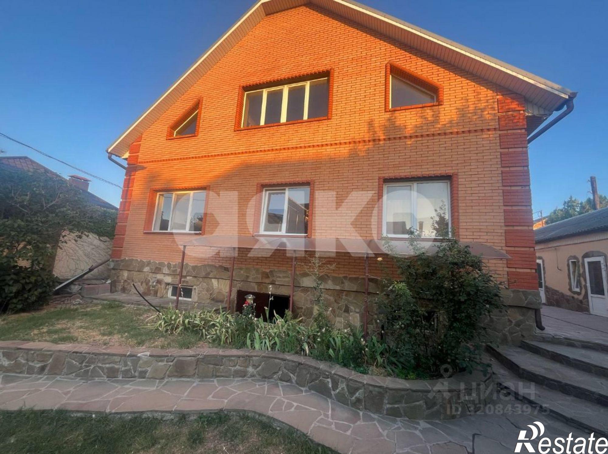 Сдать дачу, дом, коттедж за 180 000 рублей на Симферополь г., Чёрных ул., д.26