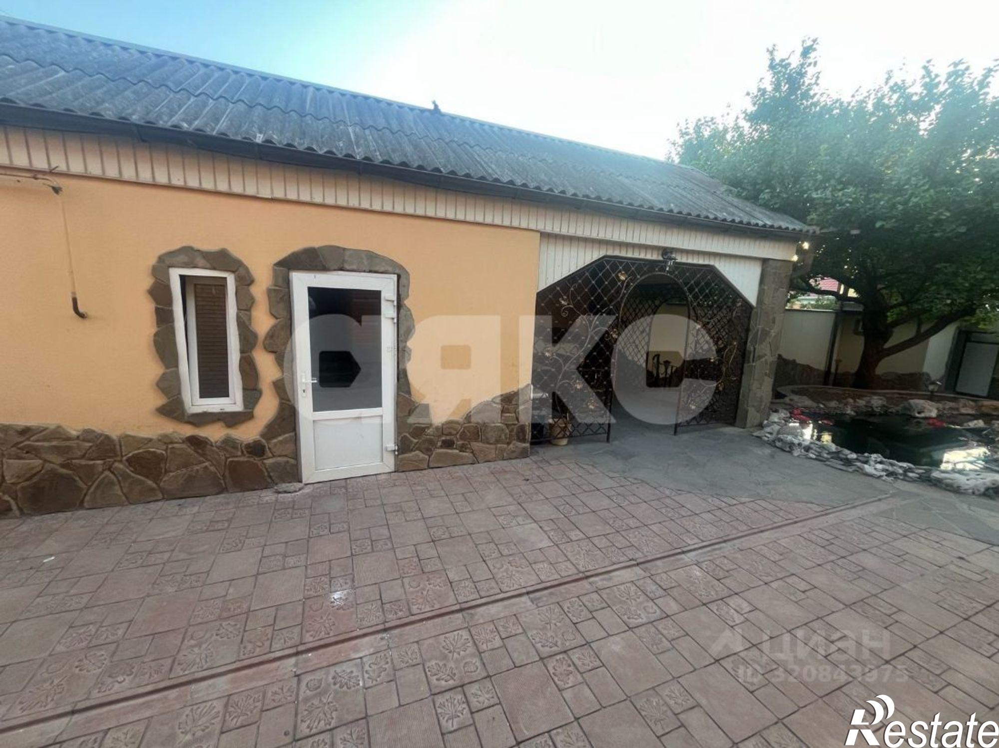 Сдать дачу, дом, коттедж за 180 000 рублей на Симферополь г., Чёрных ул., д.26