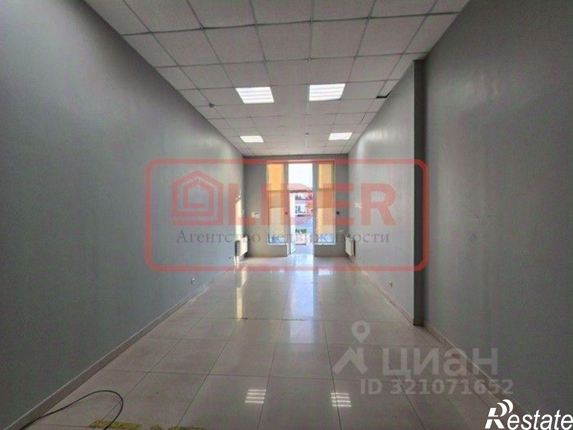 Сдать торговое помещение за 62 500 рублей на Крым Респ, Севастополь, Восставших улица, 4