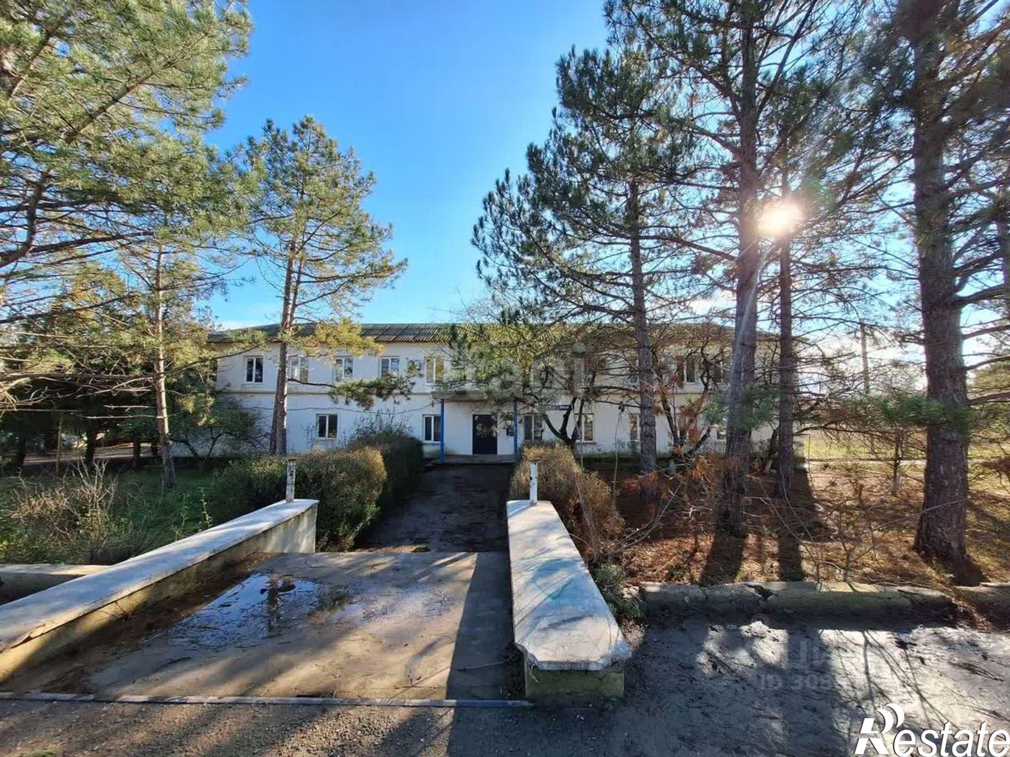 Купить помещение свободного назначения за 14 996 100 рублей на Сакский район, село Карьерное