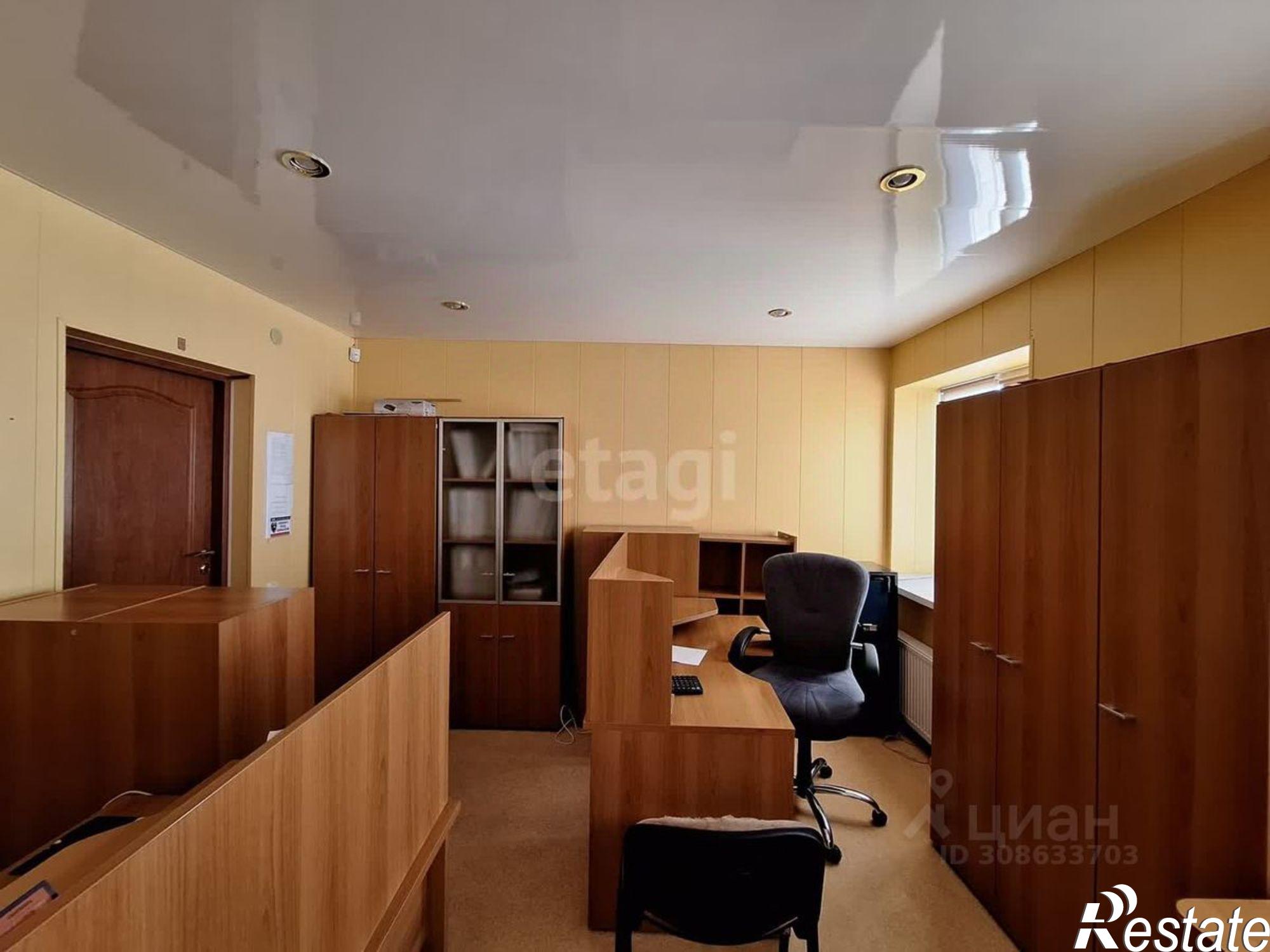 Купить помещение свободного назначения за 14 996 100 рублей на Сакский район, село Карьерное