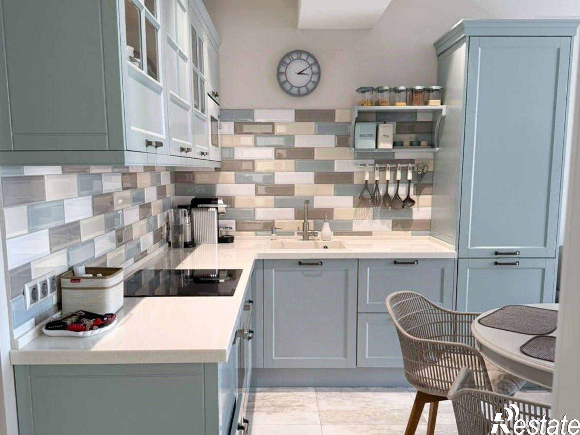 Купить квартиру за 18 000 000 рублей на Алушта муниципальный округ