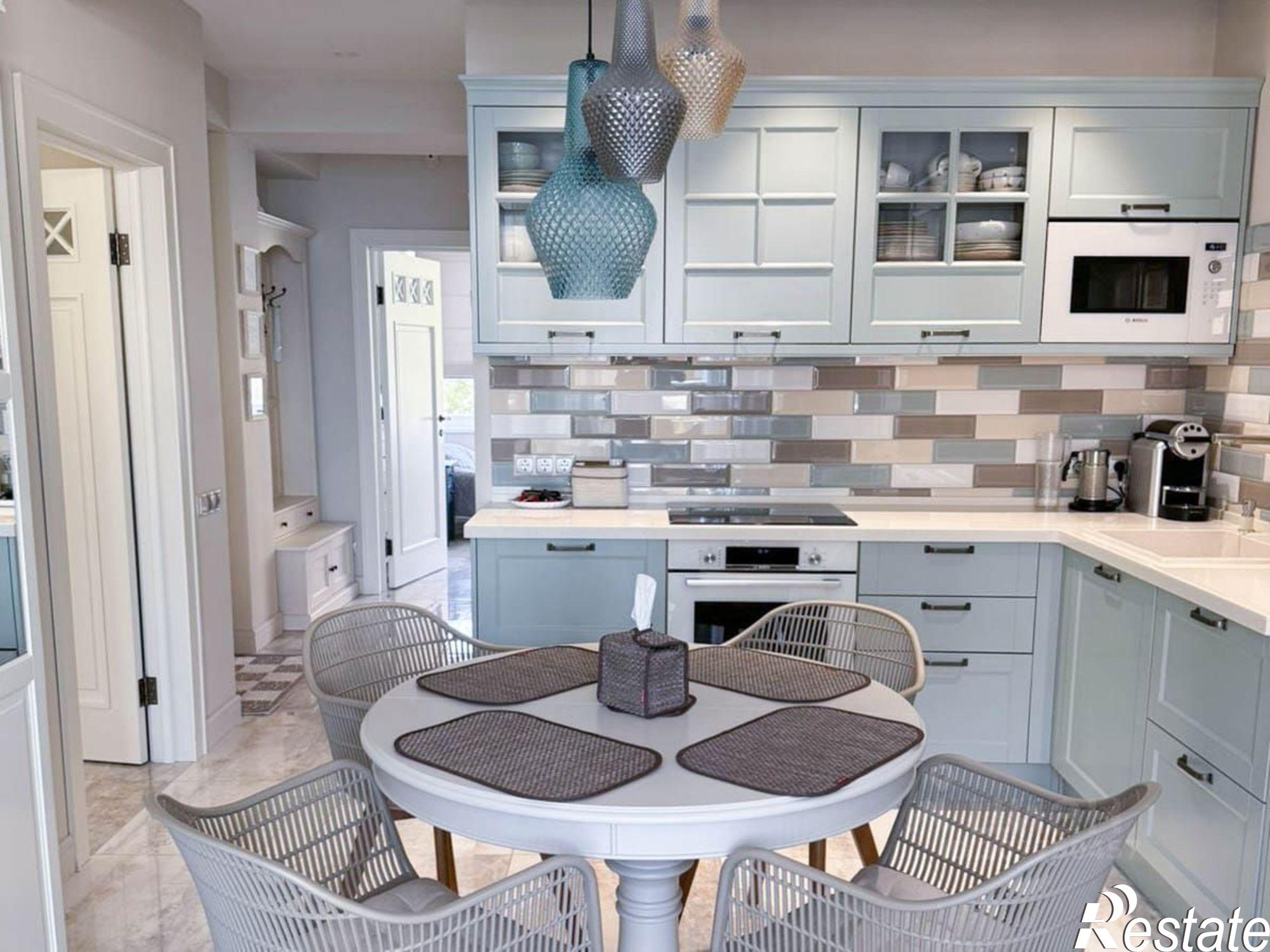 Купить квартиру за 18 000 000 рублей на Алушта муниципальный округ