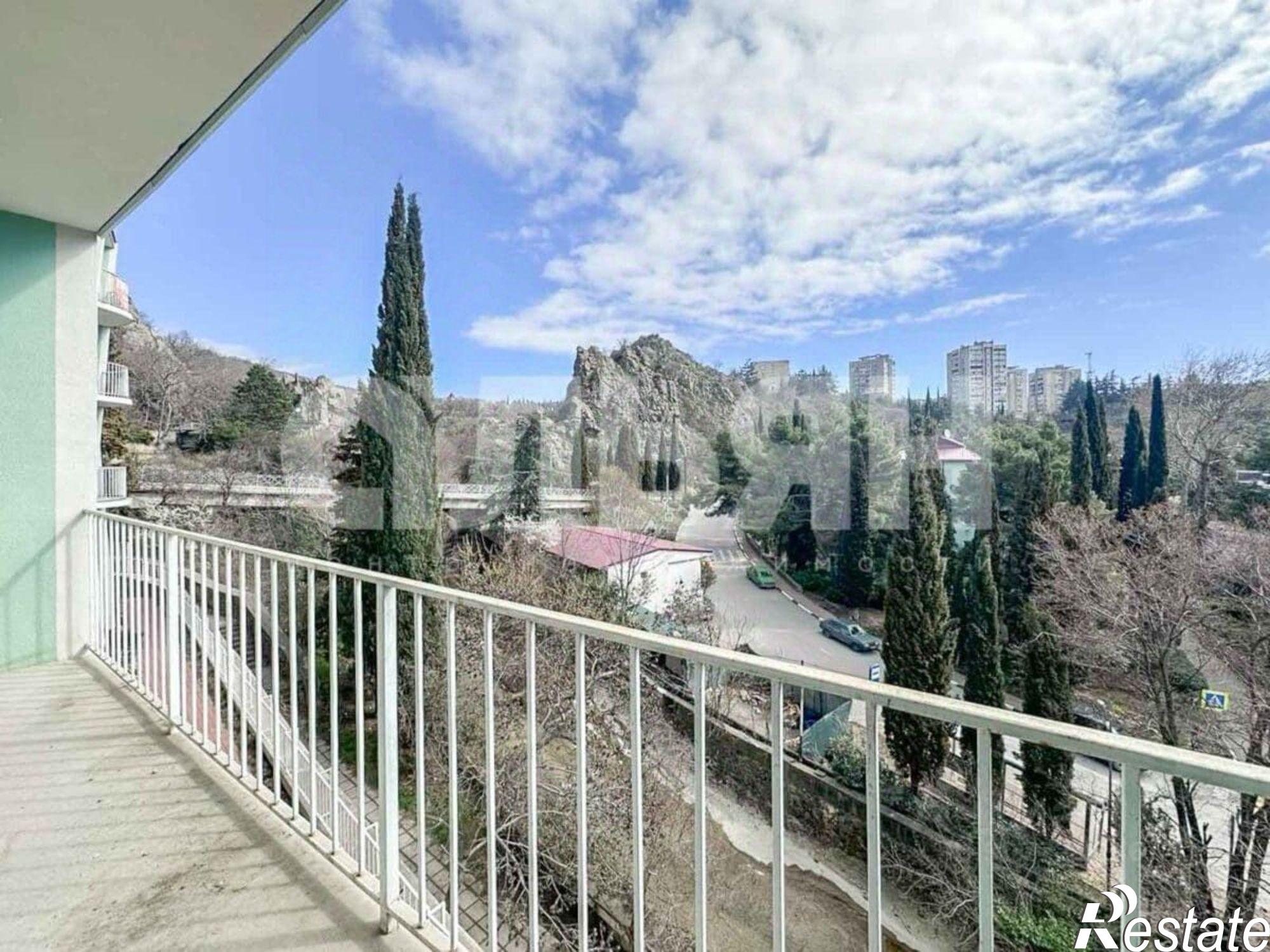 Купить квартиру за 5 950 000 рублей на пгт. Партенит, ул. Победы, д. 21