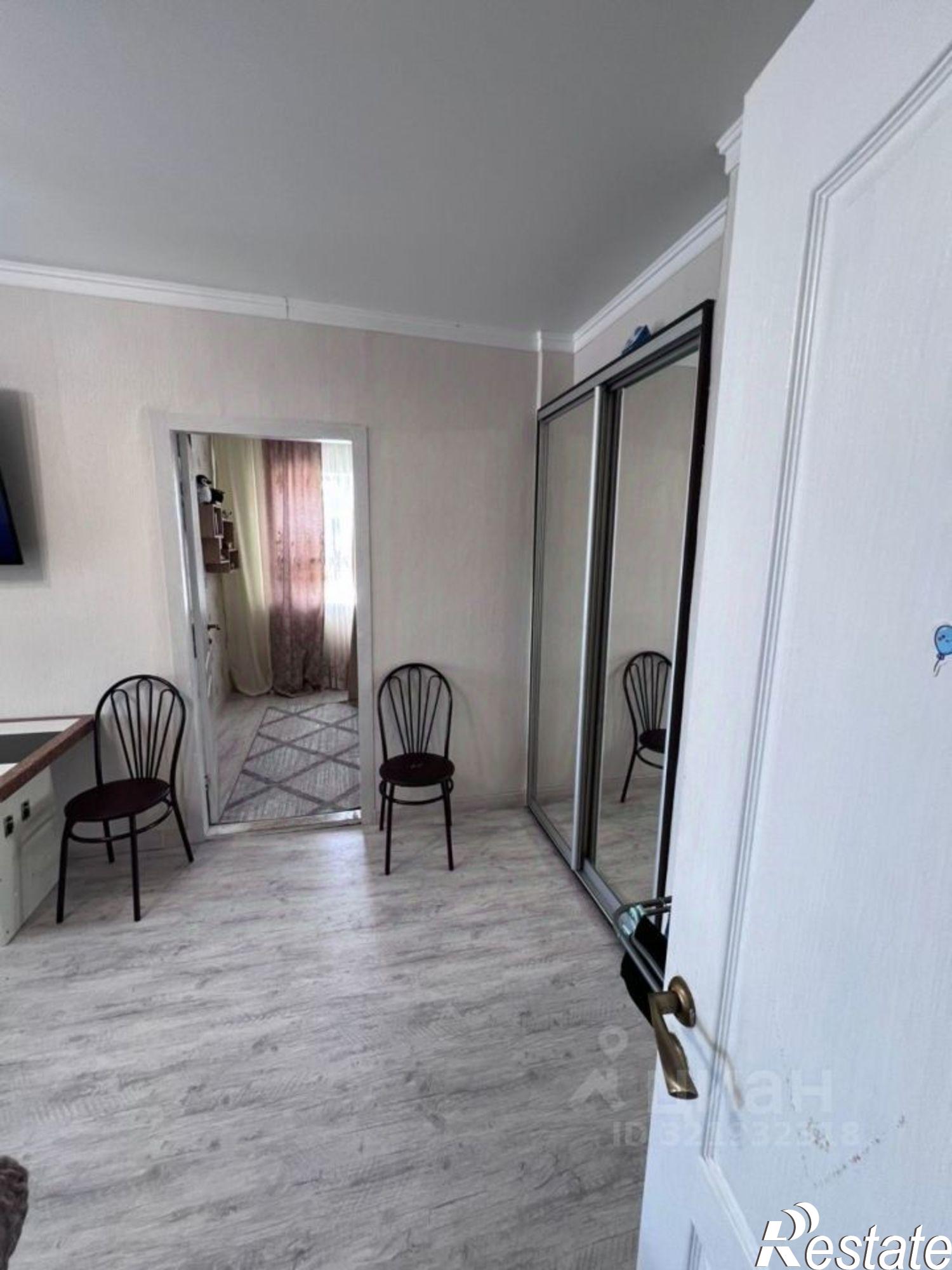 Купить квартиру за 4 600 000 рублей на Евпатория,  Рабочий пр.,  3