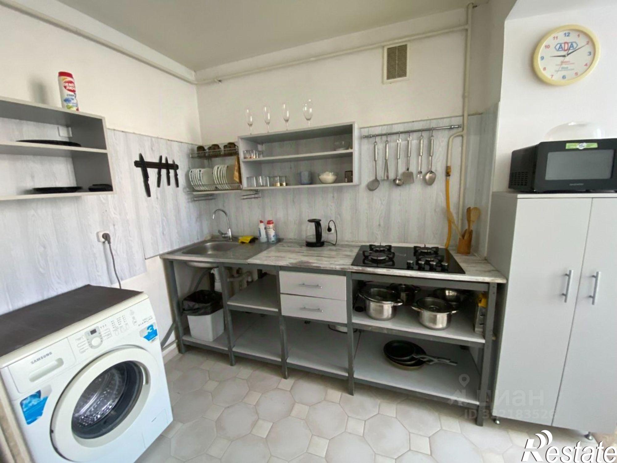 Купить квартиру за 9 100 000 рублей на Евпатория, Интернациональная ул.,  147