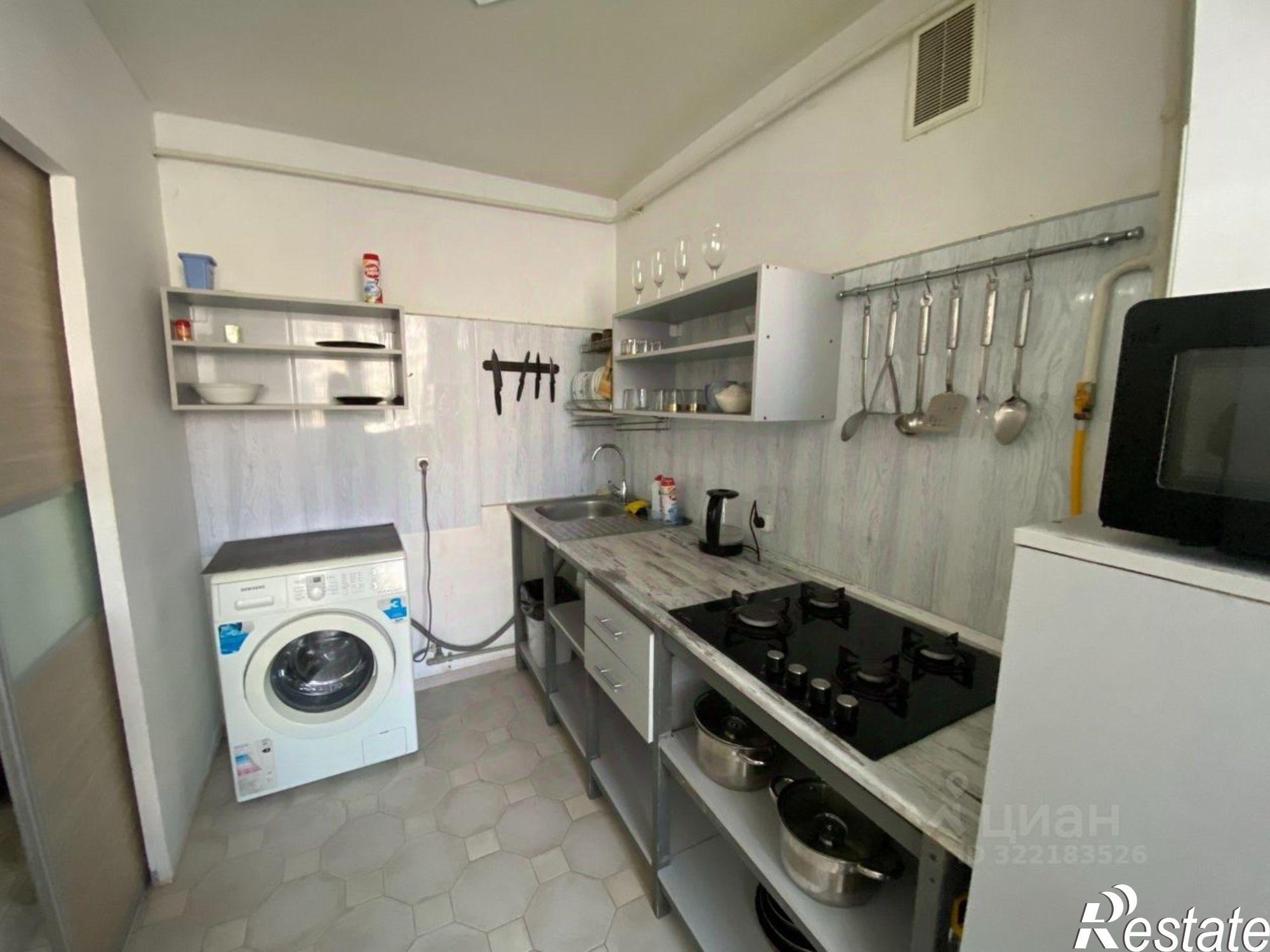 Купить квартиру за 9 100 000 рублей на Евпатория, Интернациональная ул.,  147