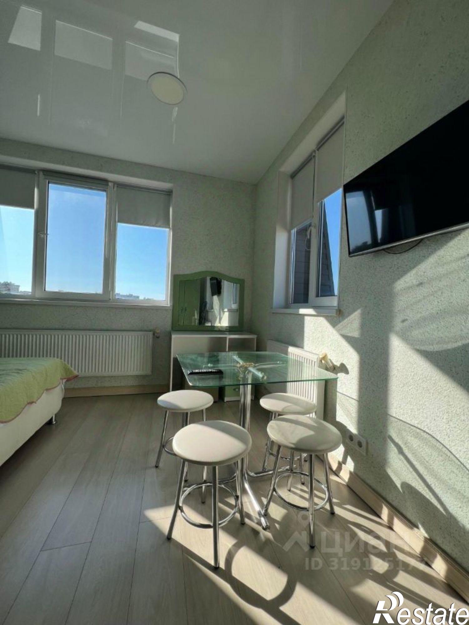 Купить квартиру за 17 000 000 рублей на Крым республика, улица Революции, 69