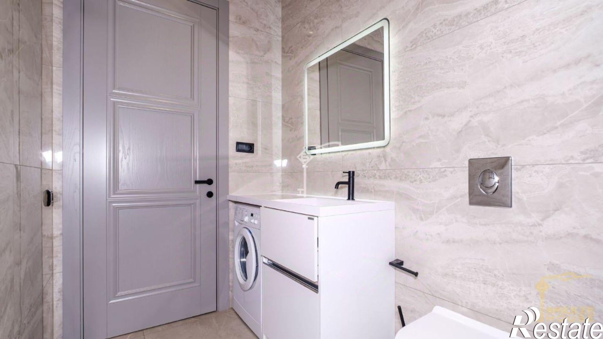 Купить квартиру за 28 545 000 рублей на г Ялта, улица Дражинского, д 48