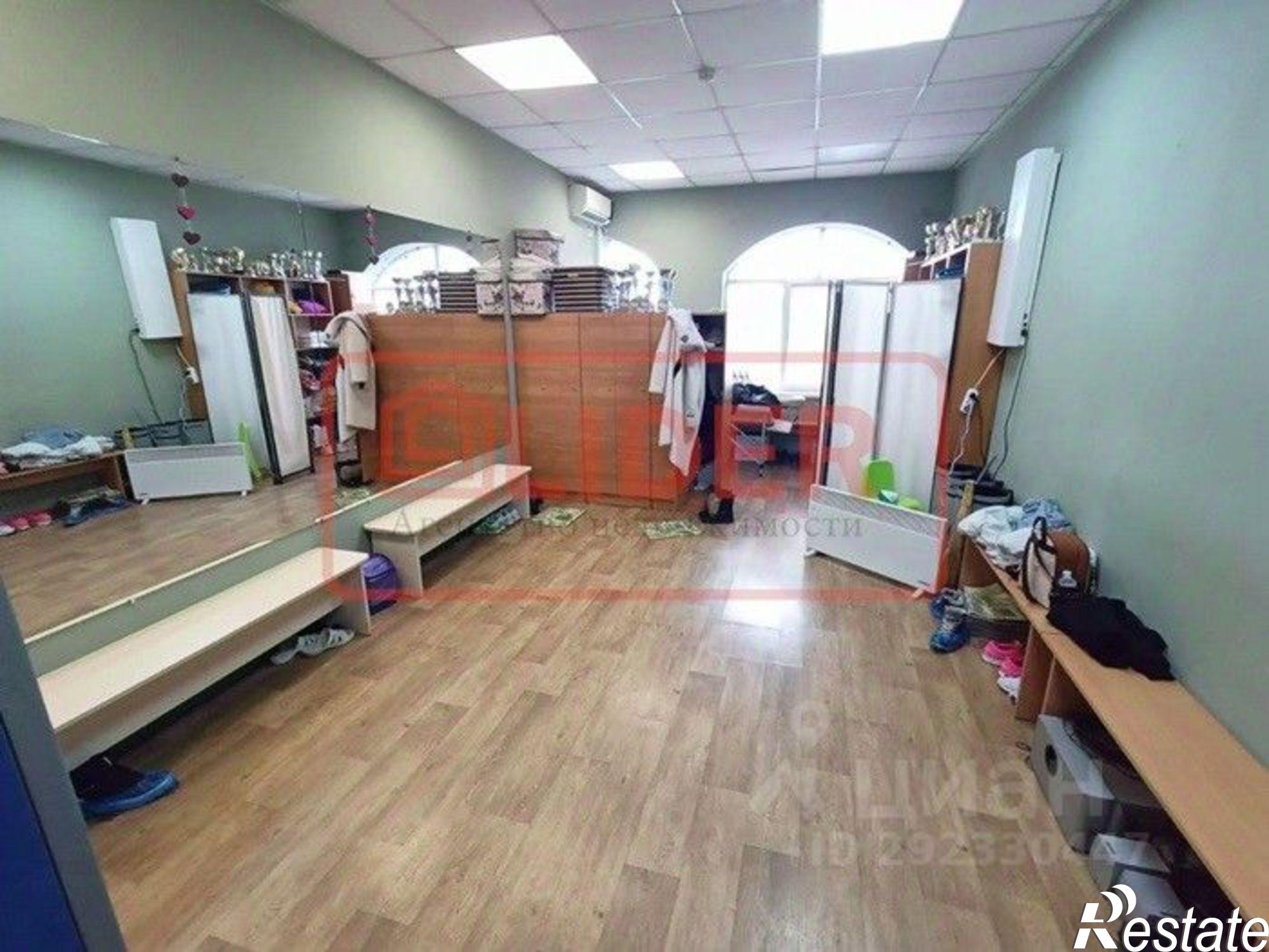 Купить офис, помещение под офис за 3 930 640 рублей на Крым Респ, Севастополь, Сталинграда улица, 46а