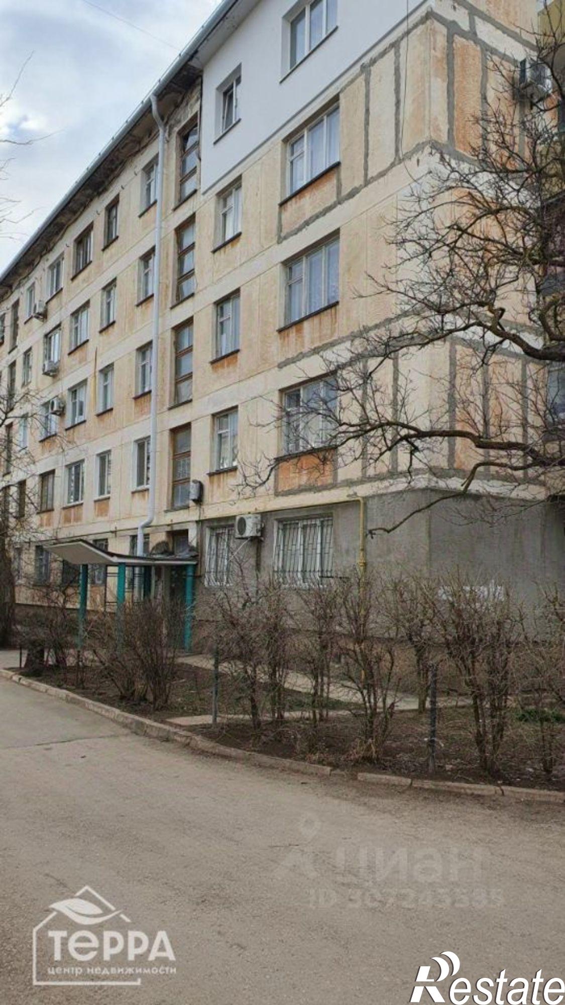 Купить квартиру за 5 870 000 рублей на Евпатория г., им.60-летия Октября ул., 24