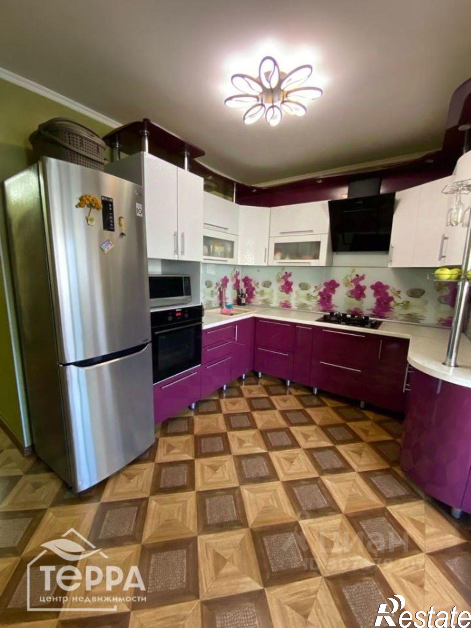 Купить квартиру за 12 500 000 рублей на Евпатория г., им.9-го Мая ул., 126